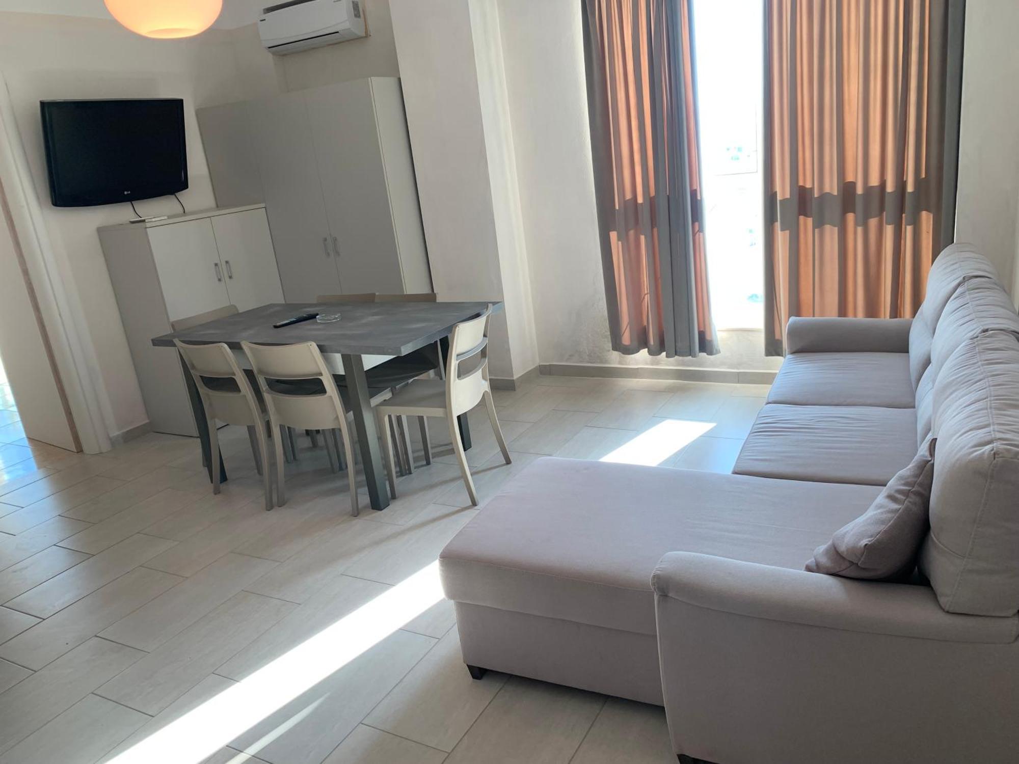 Guest - Sea Breeze Apartments Saranda Extérieur photo